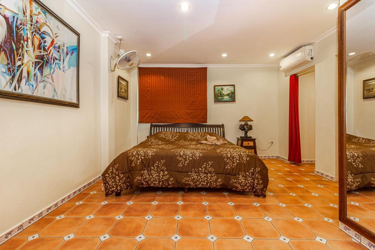 Viewbor Villa - Pattaya Holiday House Walking Street 4 Bedrooms Extérieur photo
